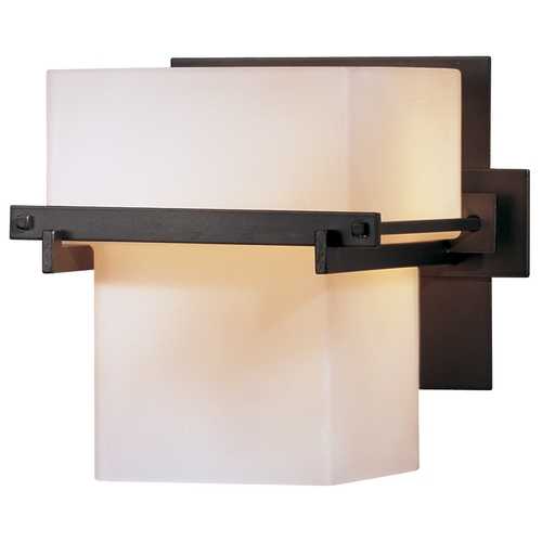 Hubbardton Forge Lighting Single-Light Sconce 207831-SKT-05-GG0106