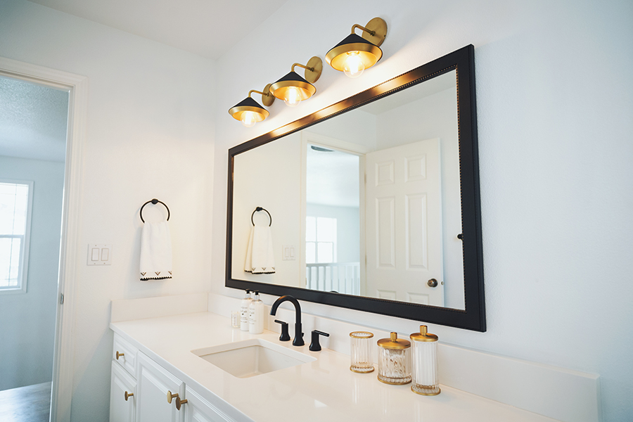 Mixing Metal Finishes in the Bathroom