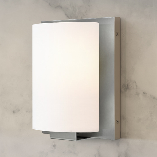 Hinkley Hinkley Mila Brushed Nickel LED Sconce 3000K 425LM 53550BN-LED