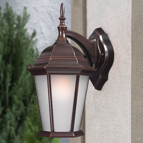 Traditional Outdoor Wall Lantern in Bronze - 15-1/2 Inches Tall