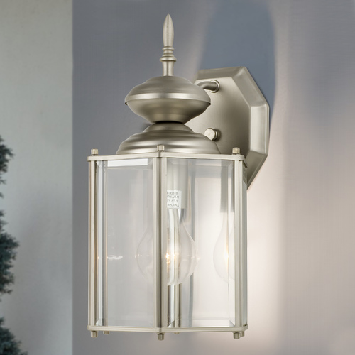 Lantern-style Outdoor Wall Light